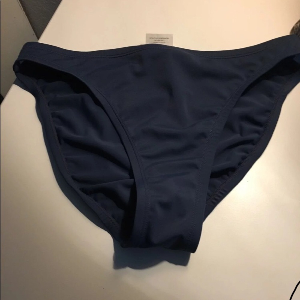Nike bikini bottom medium